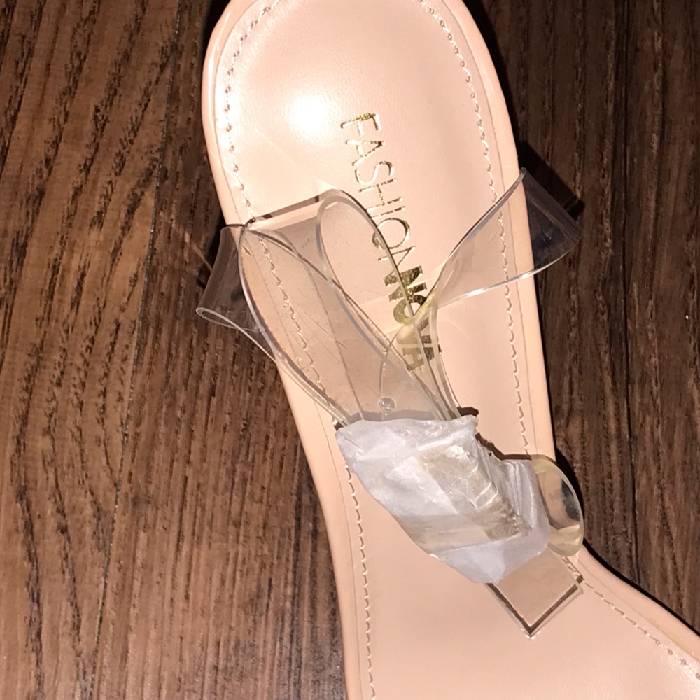 Beautiful BRAND NEW CINDERELLA SHOES SIZE 8 clear Strap Block Heel Sandals - Picture 9 of 13